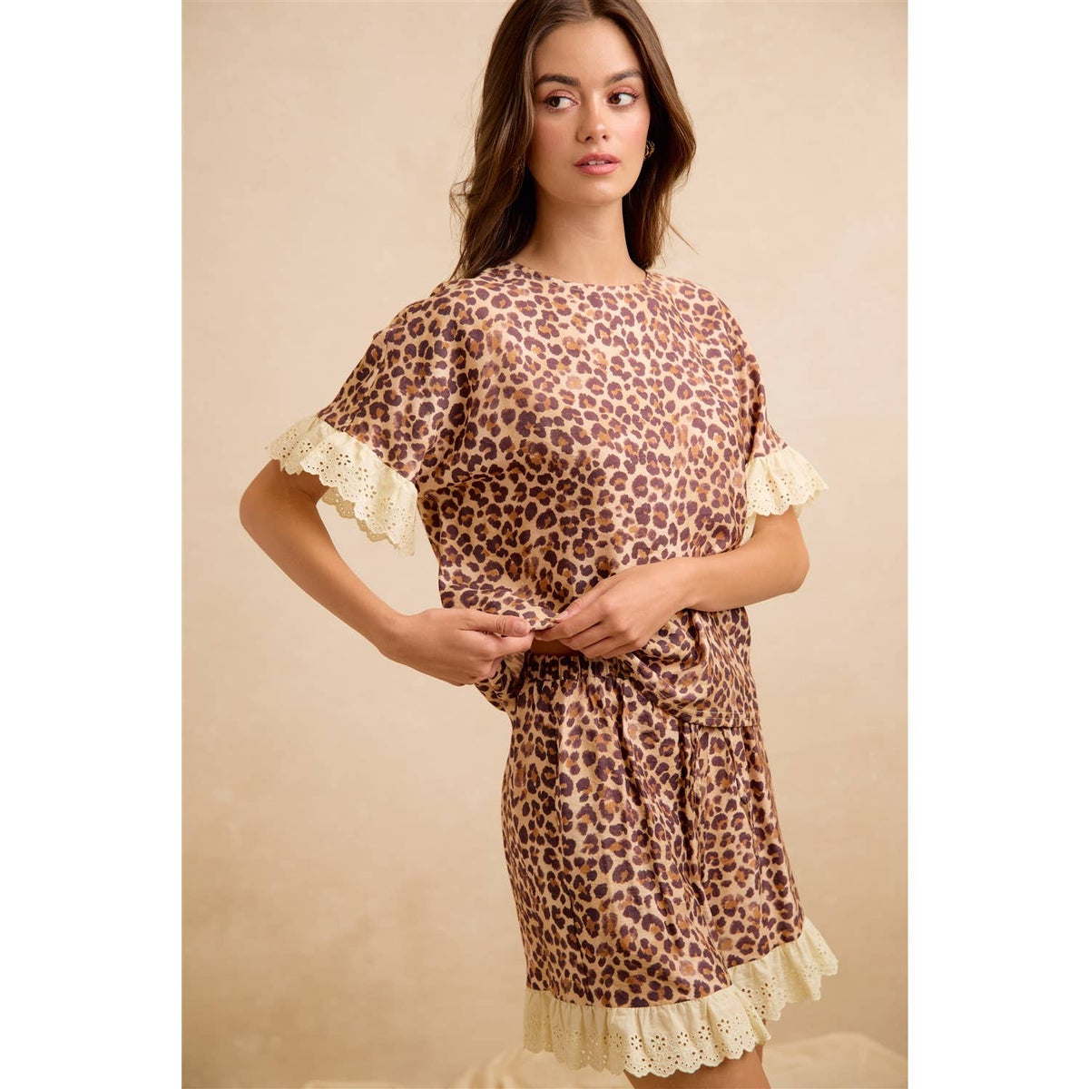 LEOPARD AND EYELET LACE RUFFLED TOP