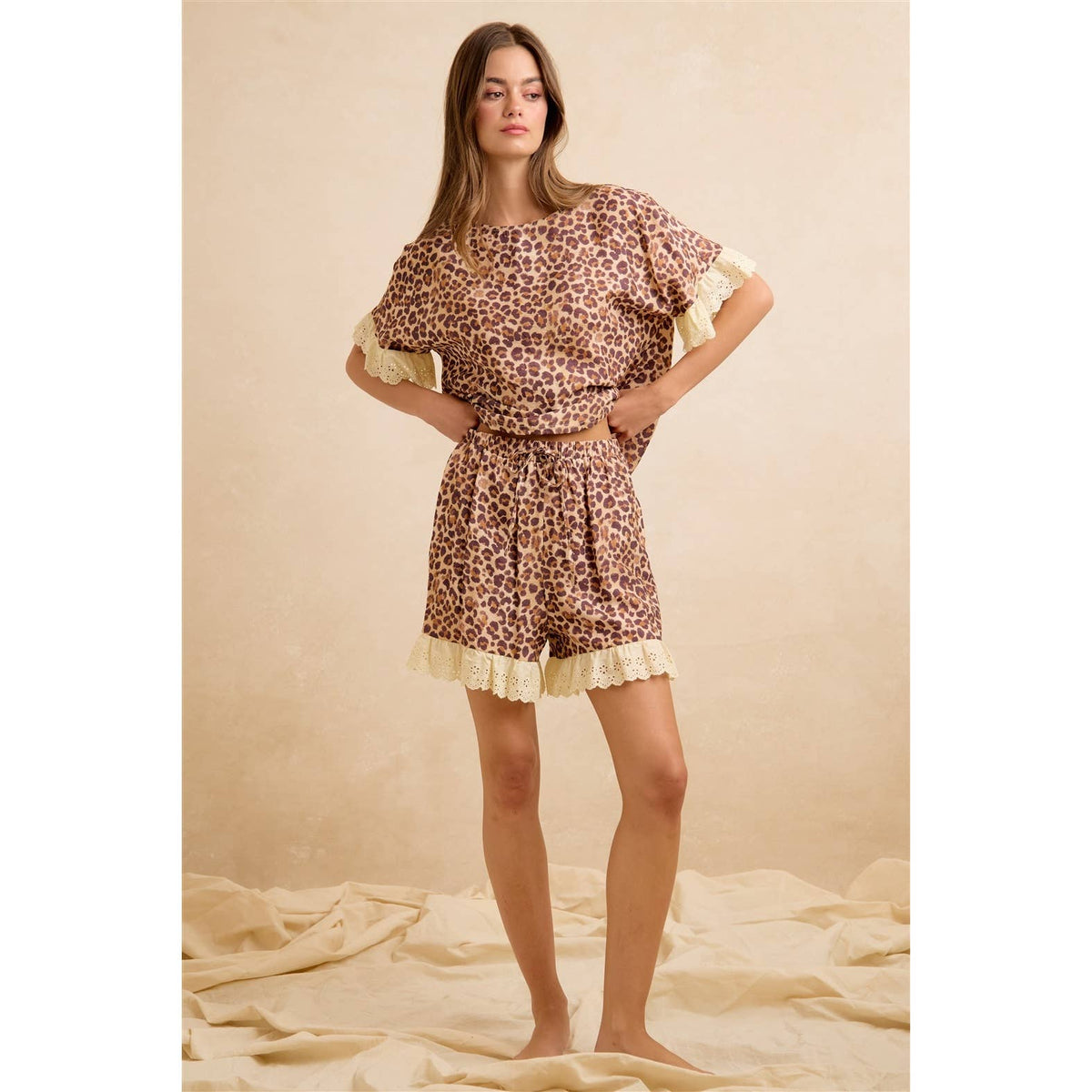 LEOPARD AND EYELET LACE RUFFLED TOP