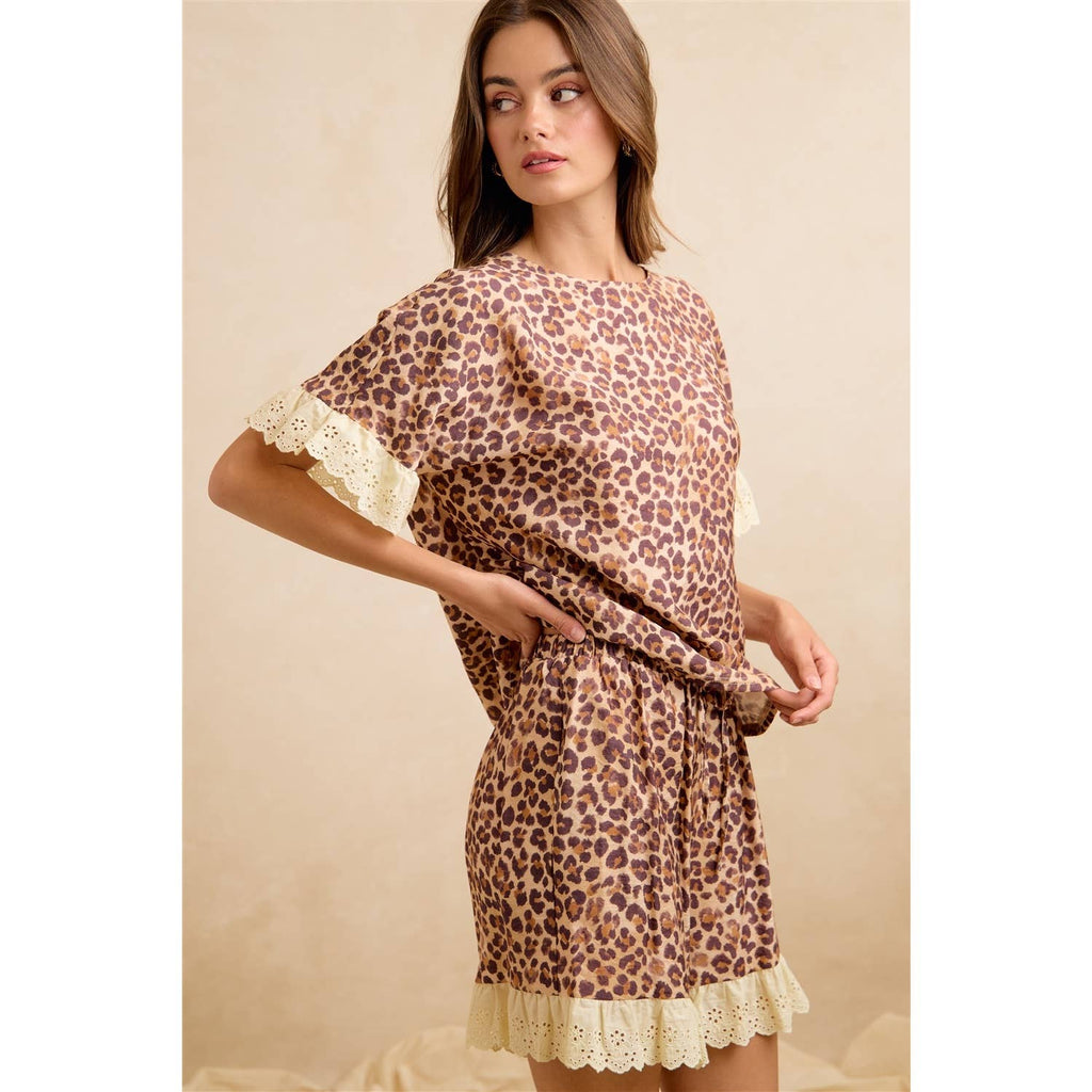 LEOPARD AND EYELET LACE RUFFLED TOP