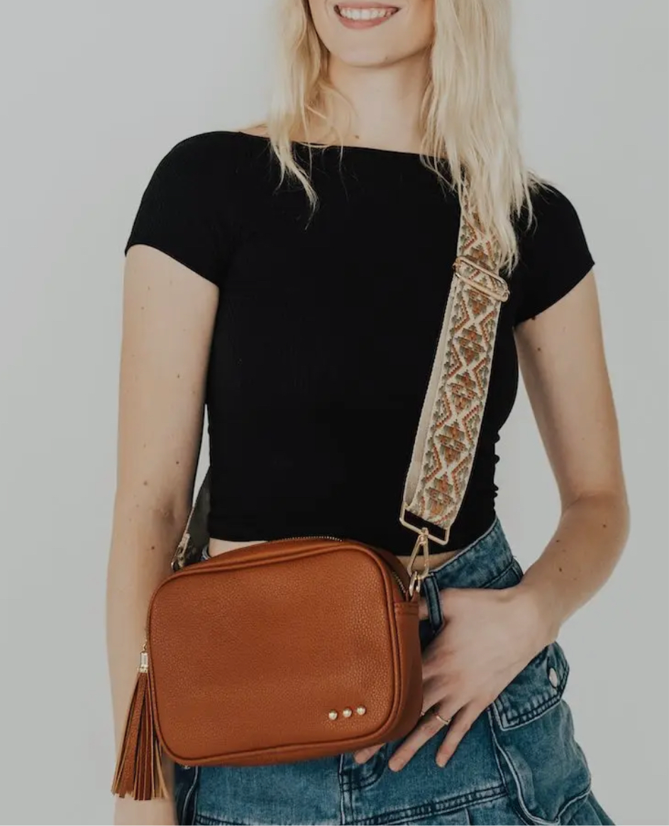 Pretty Simple Camera Crossbody