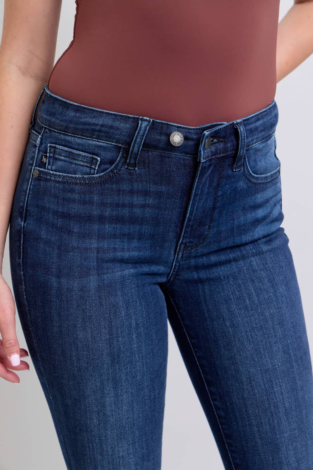 Mid Rise Skinny with raw hem