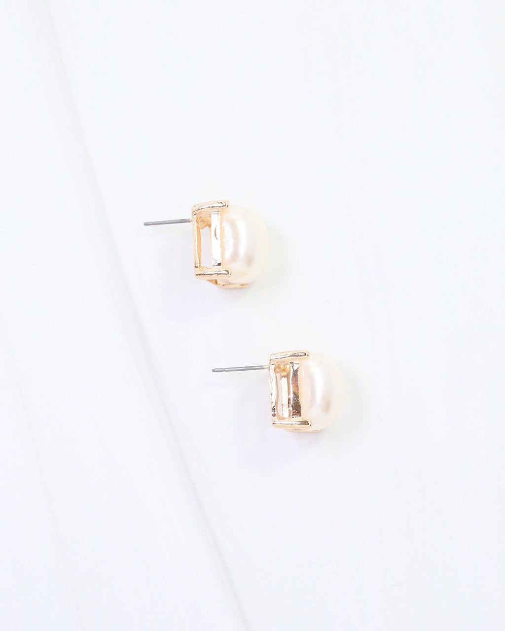 Mavis Square Pearl Stud Earring Cream