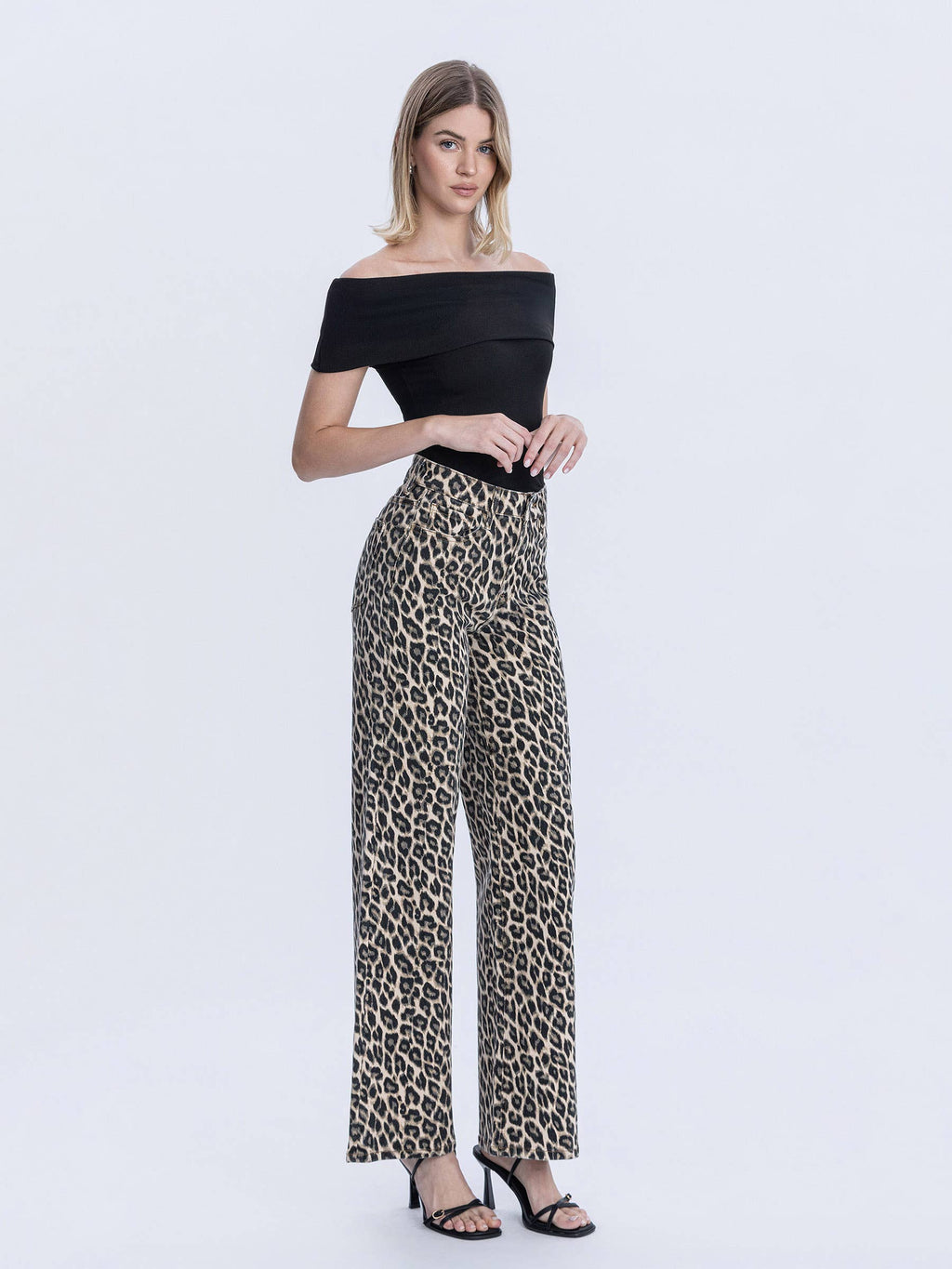 SUPER HIGH RISE LEOPARD PRINT WIDE LEG JEANS