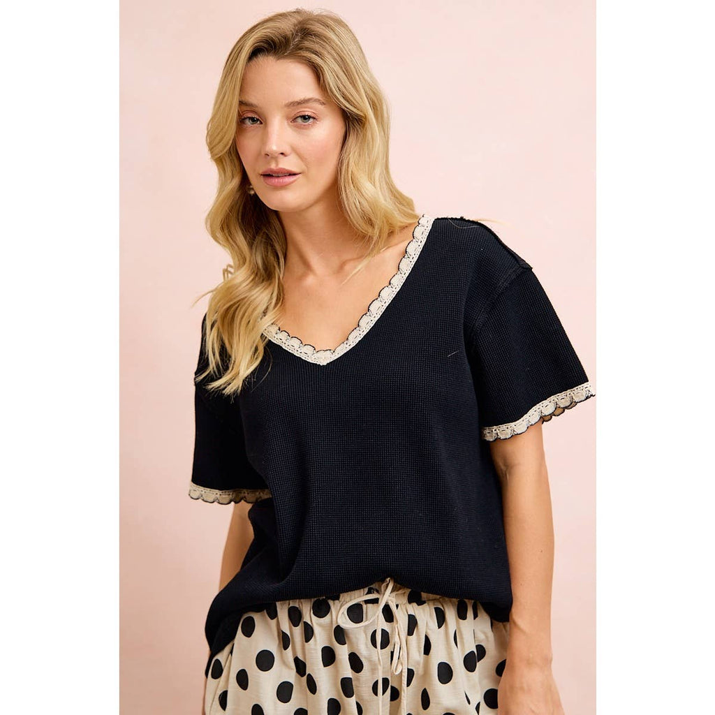 THERMAL KNIT V NECK SHORT SLEEVES TOP WITH CROCHET TRIM