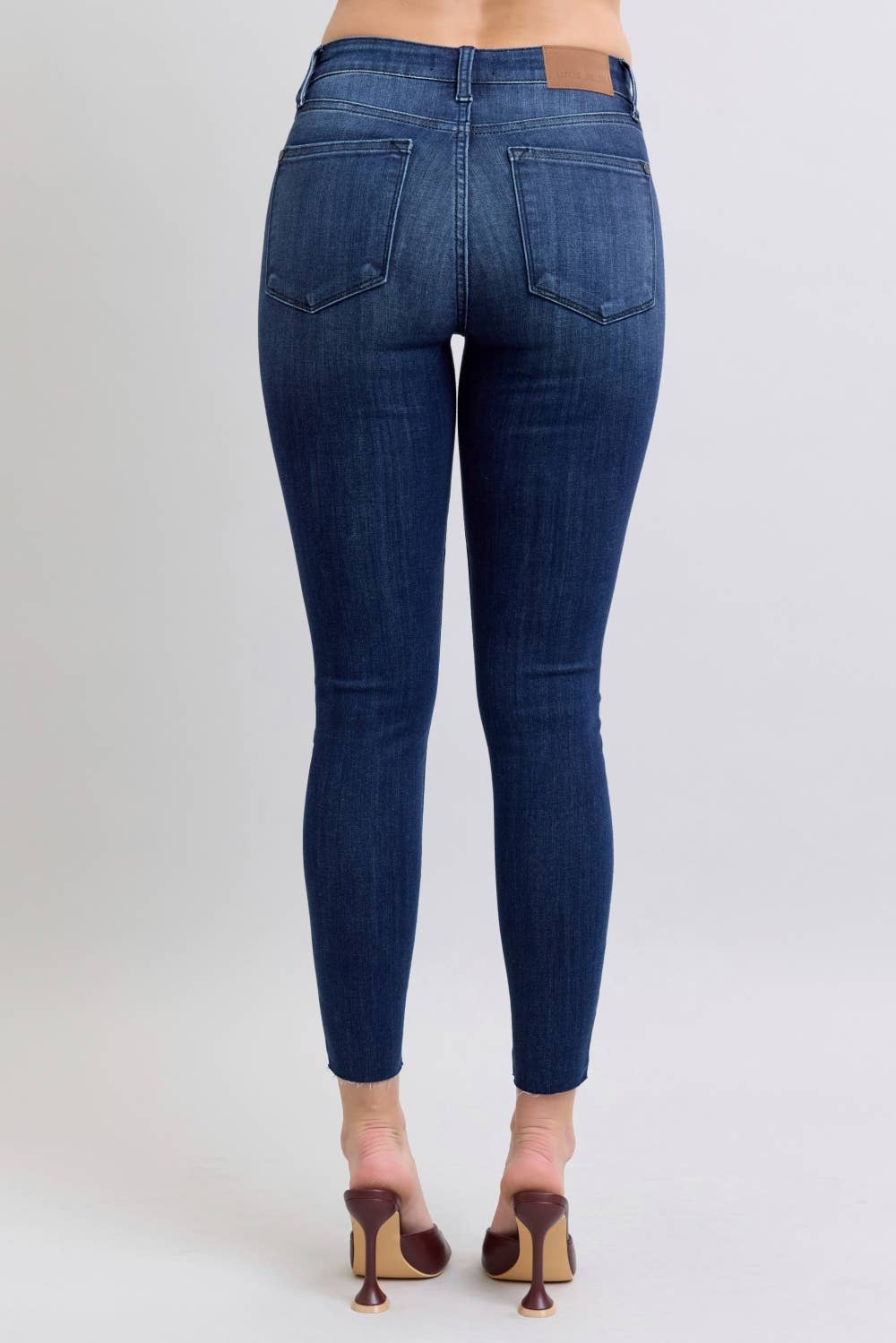 Mid Rise Skinny with raw hem