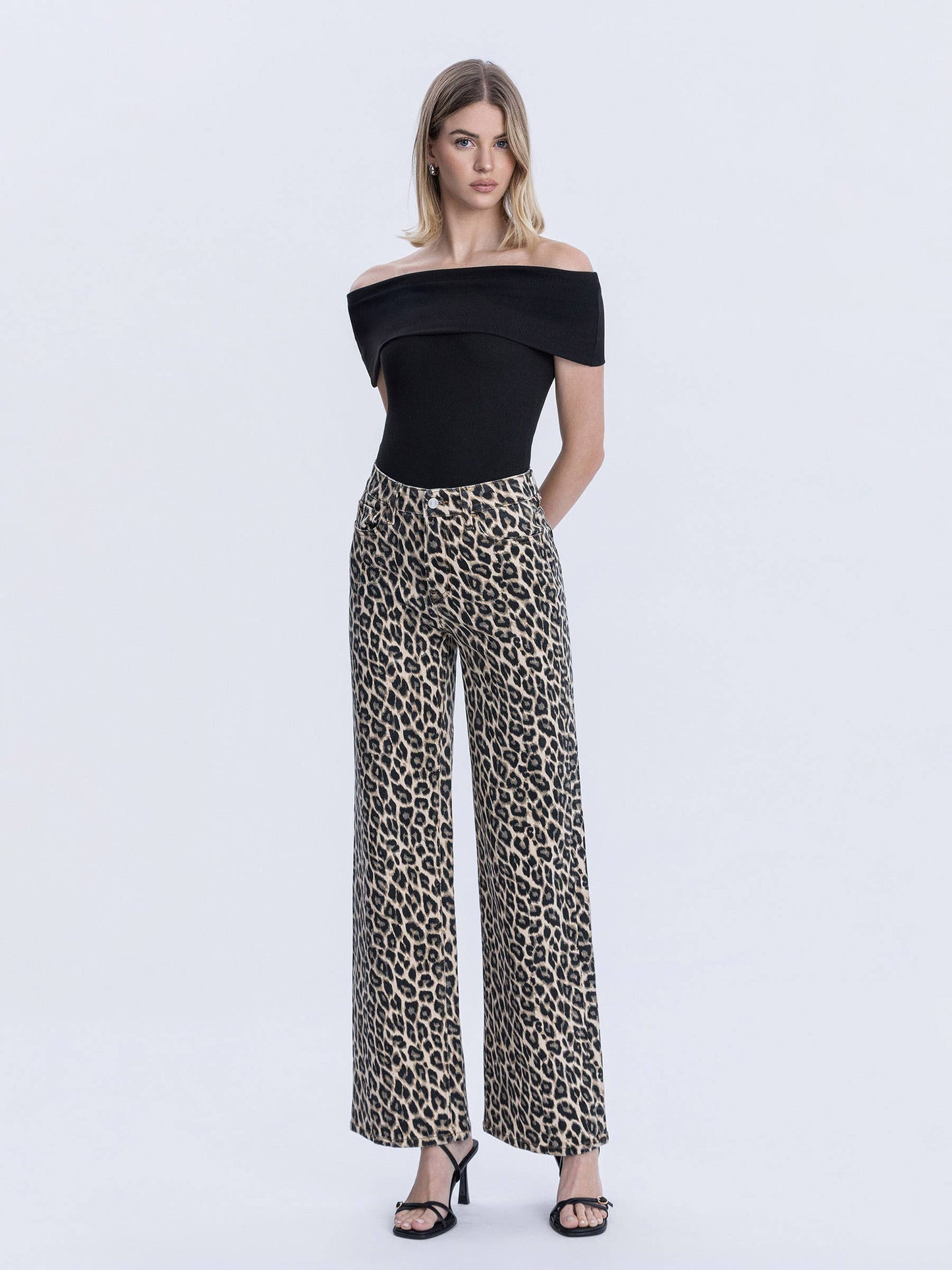 SUPER HIGH RISE LEOPARD PRINT WIDE LEG JEANS