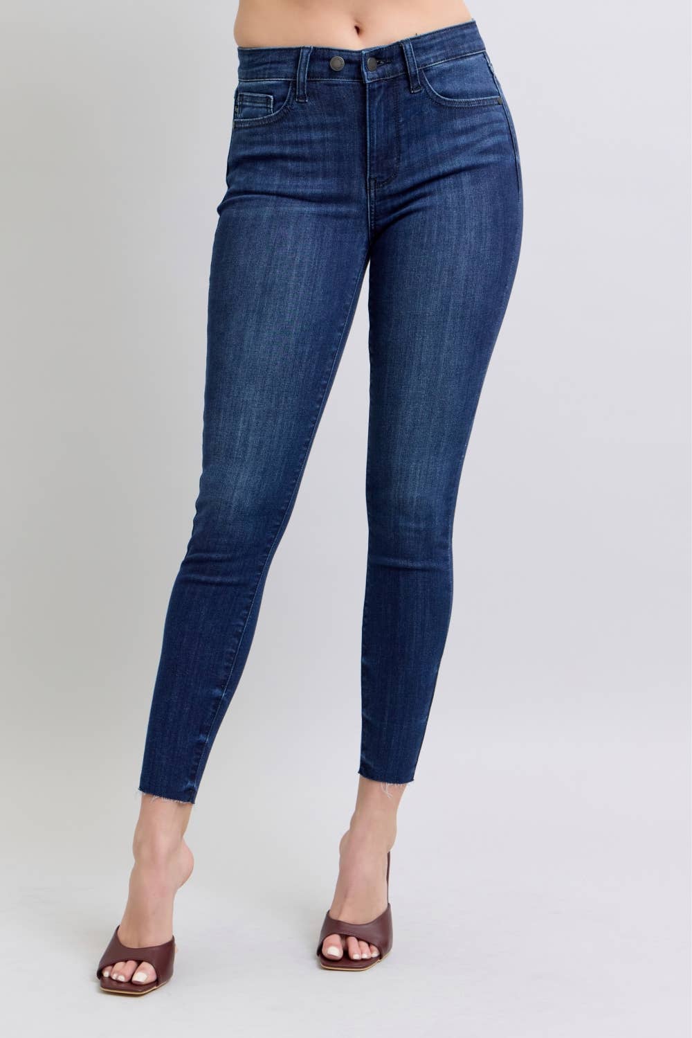 Mid Rise Skinny with raw hem