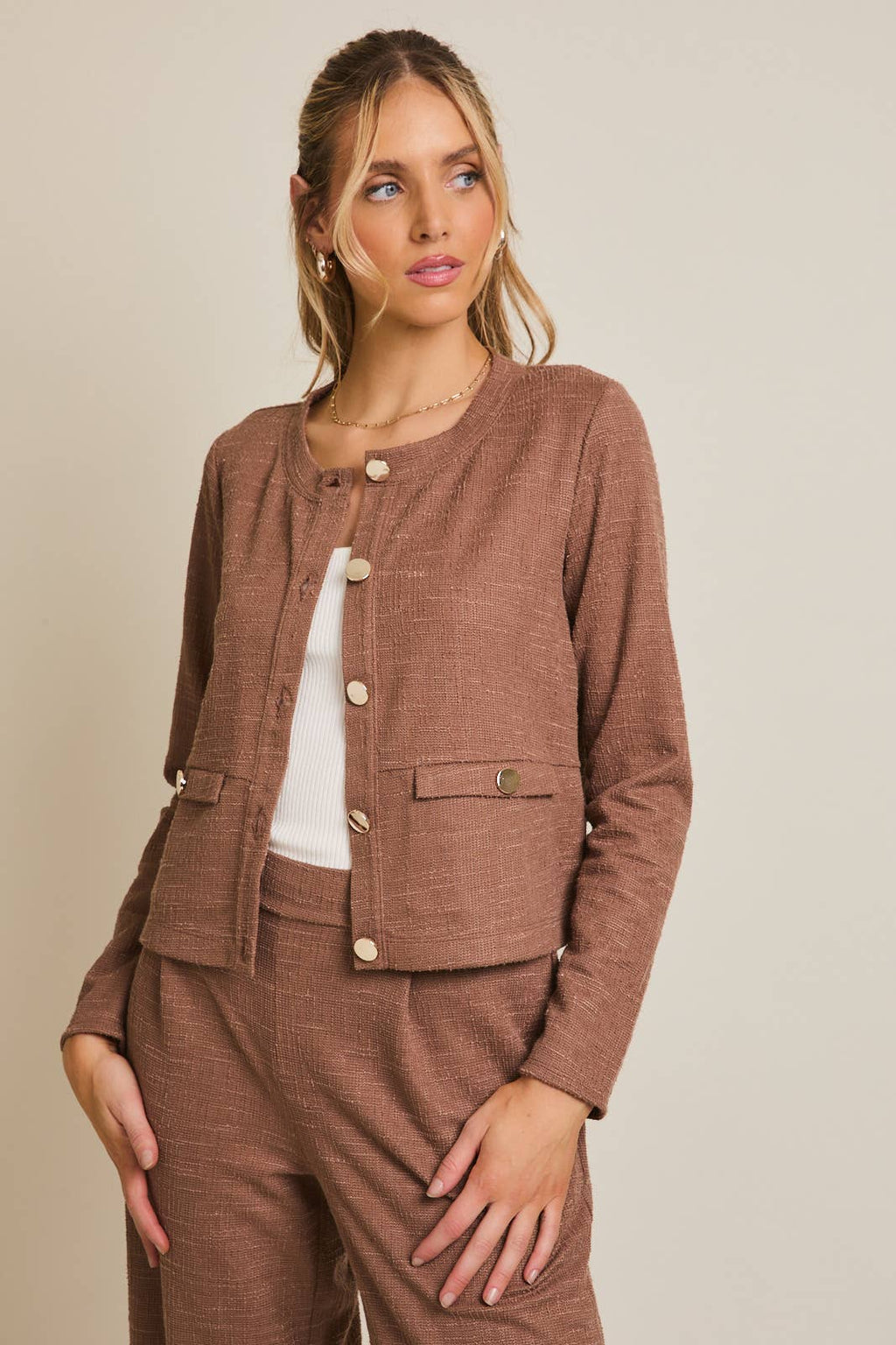 ROUND NECK LONG SLEEVE BUTTON UP TOP