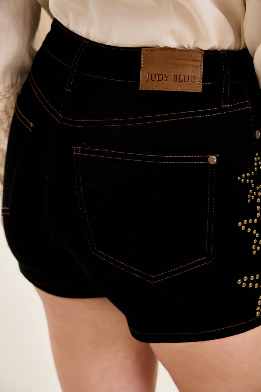HW Slim Short Star Studded
