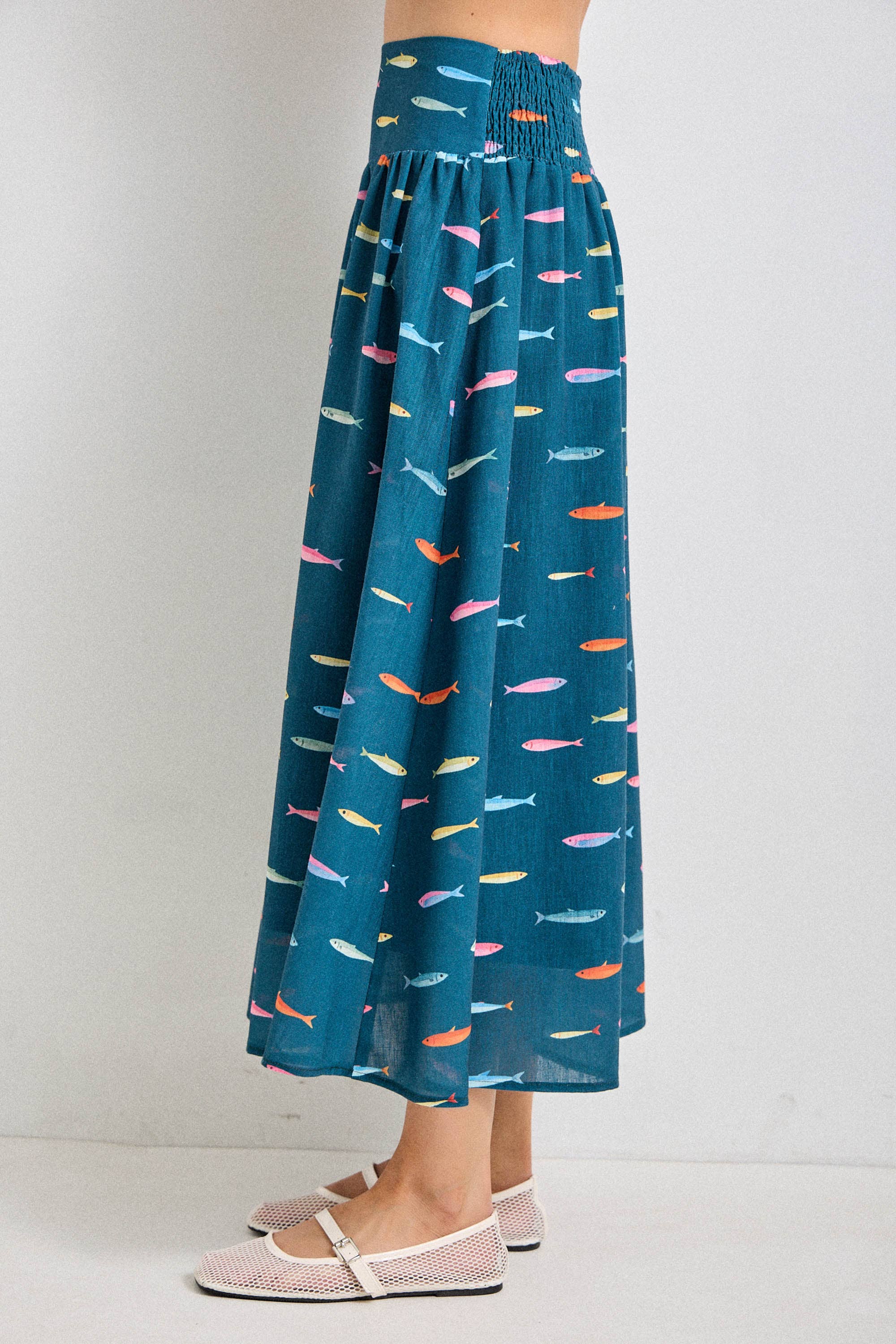 FISH PRINT SMOCKED BACK WAIST MIDI SKIRT