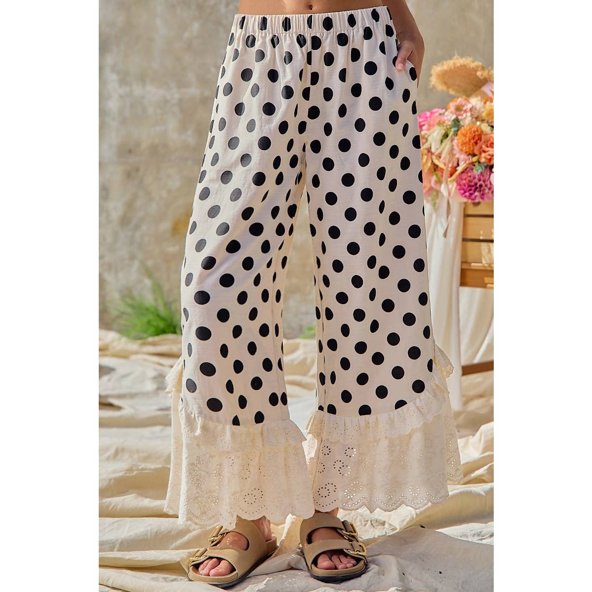 LINEN BLEND POLKA DOT PRINTED RUFFLE LACE HEM PANTS