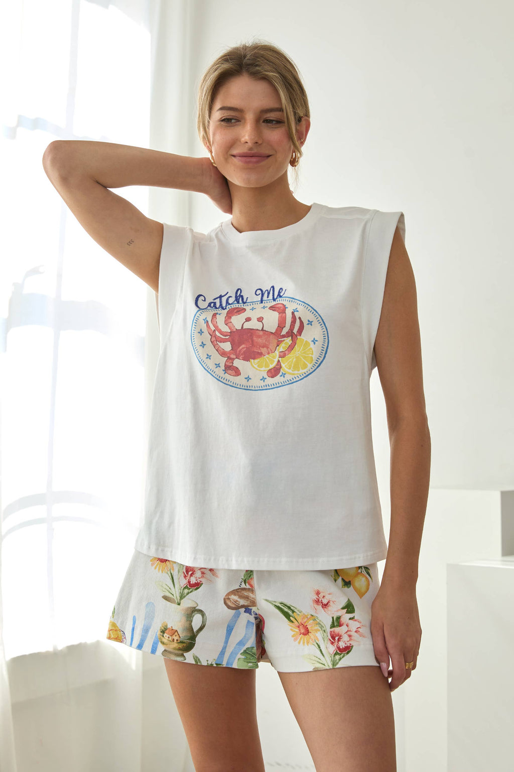Catch Me Crab Graphic Sleeveless Tee