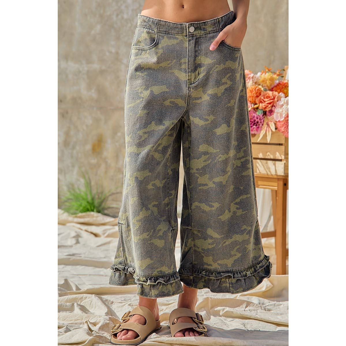 CAMOUFLAGE DENIM RUFFLED HEM MID RISE BLOOMER PANTS