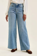 HW ANGELINA Column w/ Harness Trim MD Crisp Blue