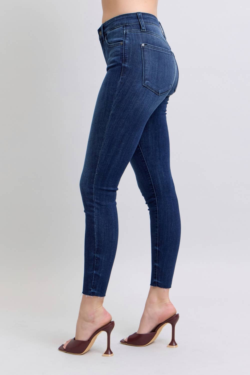 Mid Rise Skinny with raw hem
