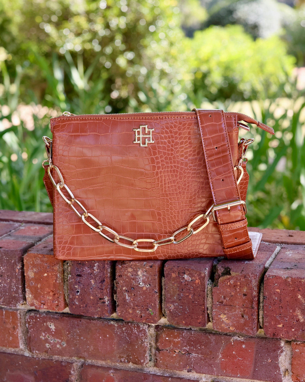 Ariana Crossbody Saddle EC