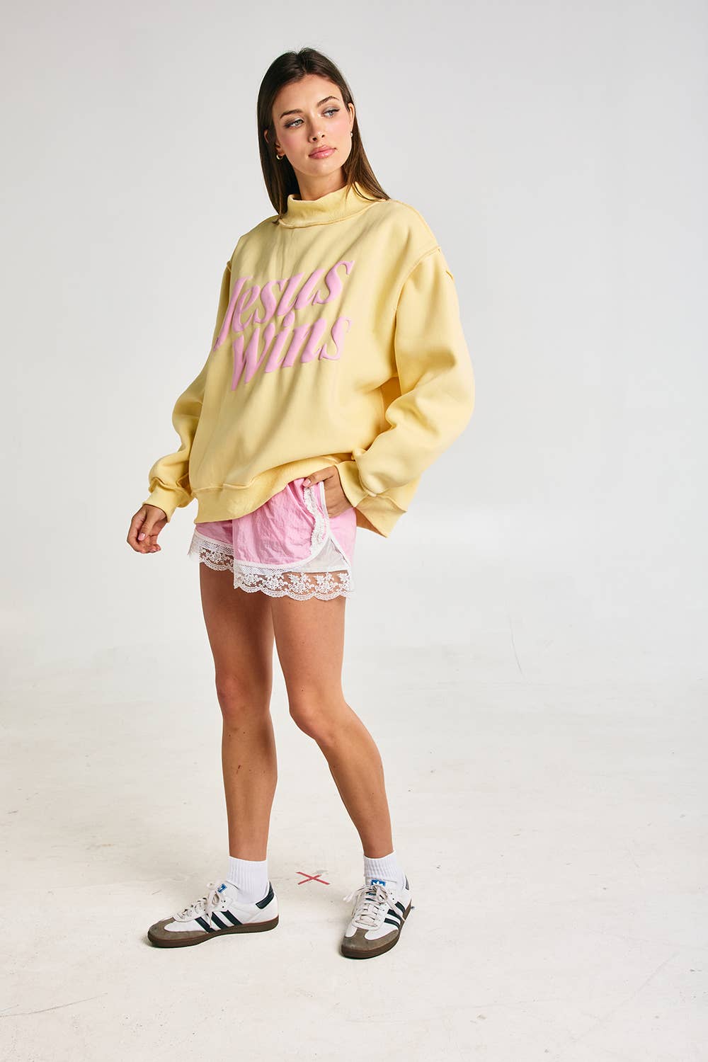 Lace-Trim Contrast Shorts