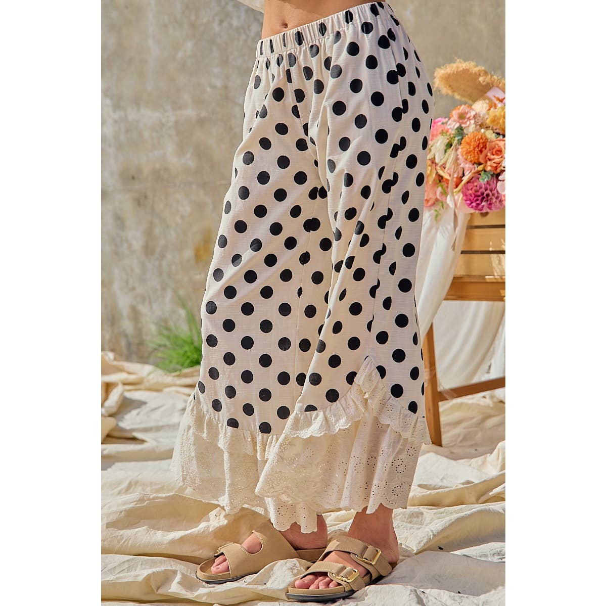 LINEN BLEND POLKA DOT PRINTED RUFFLE LACE HEM PANTS