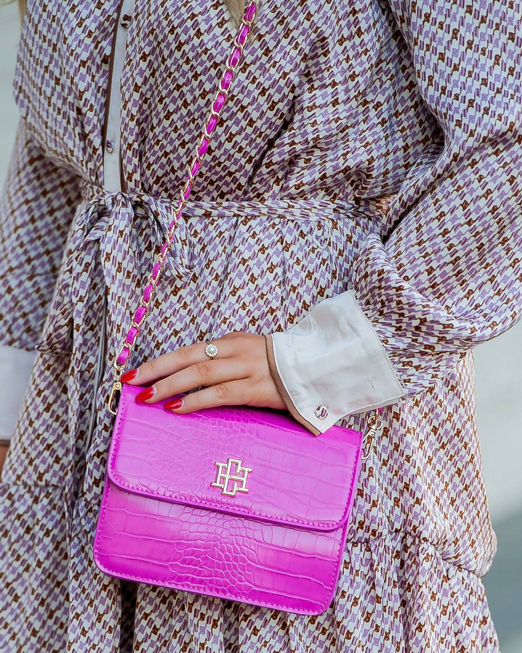 Evelyn Crossbody Hot Pink EC