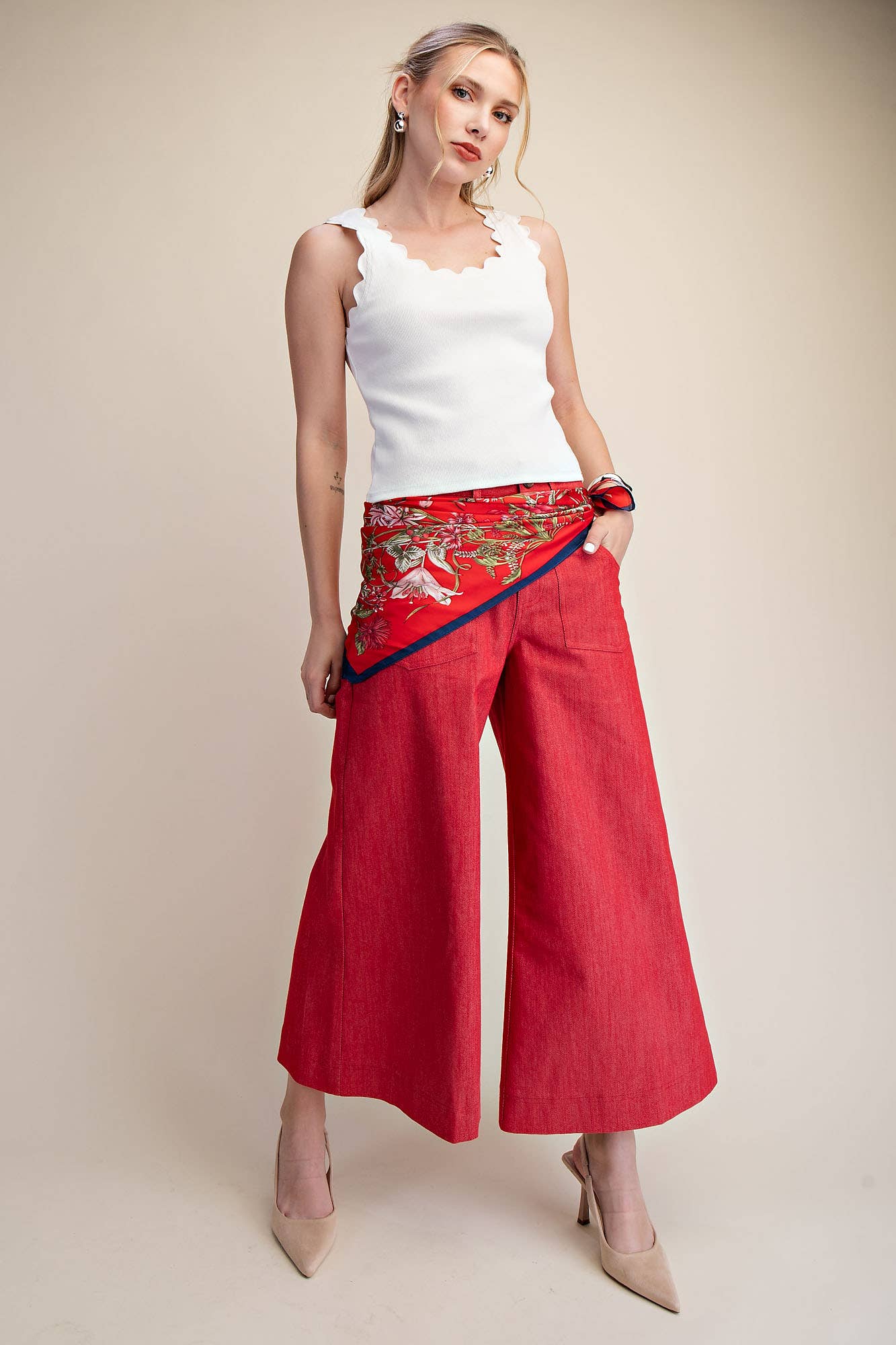 Scallop Wave Shape Scoop Neck Sleeveless Everyday Knit