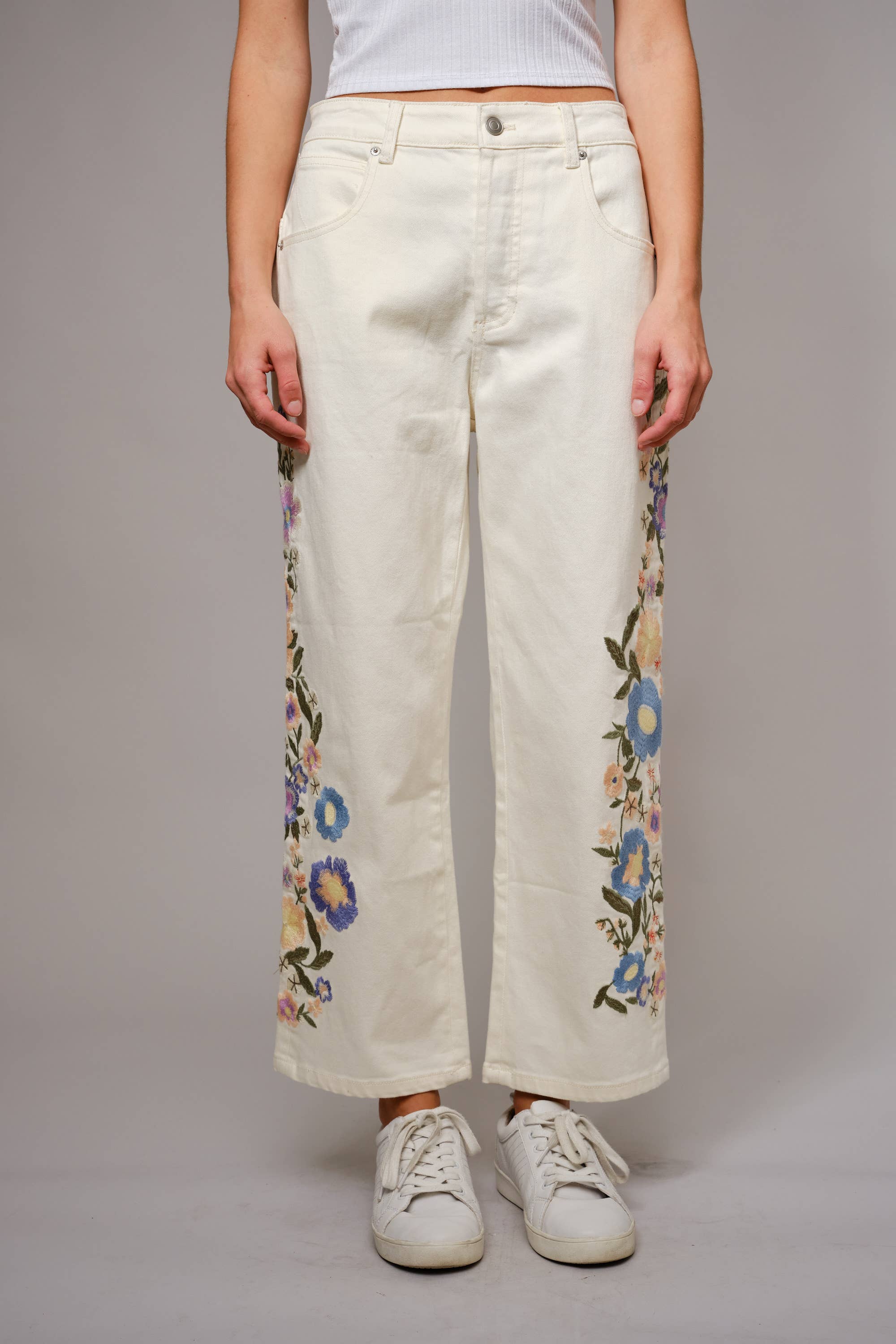 Mid- Rise Relaxed Style Embroidered White Jean