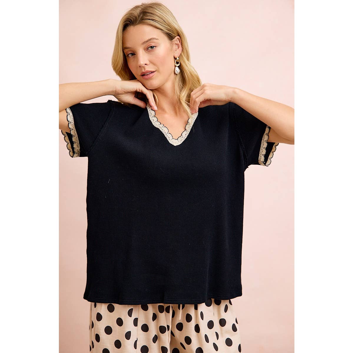 THERMAL KNIT V NECK SHORT SLEEVES TOP WITH CROCHET TRIM