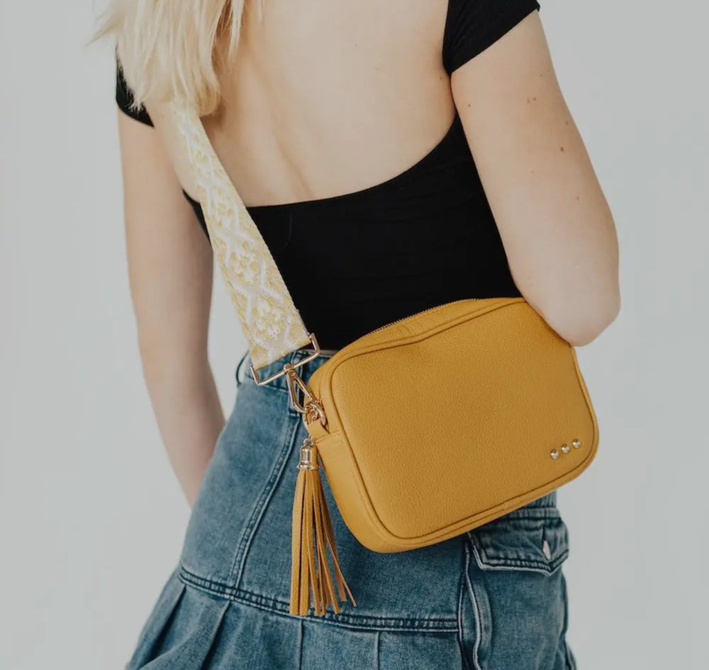 Pretty Simple Camera Crossbody