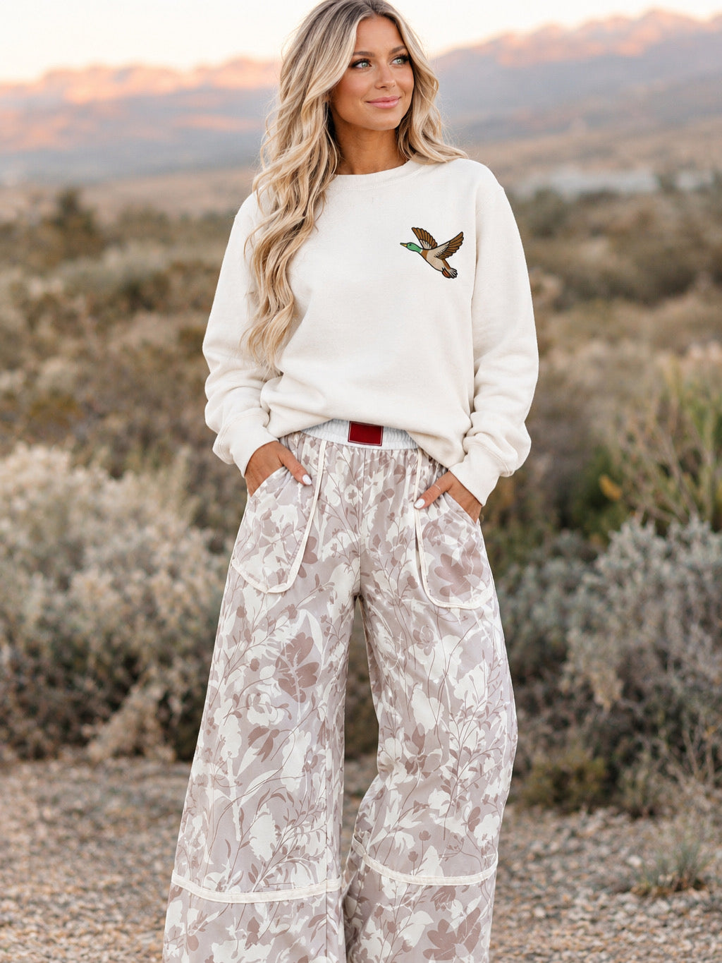 Mallard Embroidered Detail Relaxed Pullover Sweatshirt