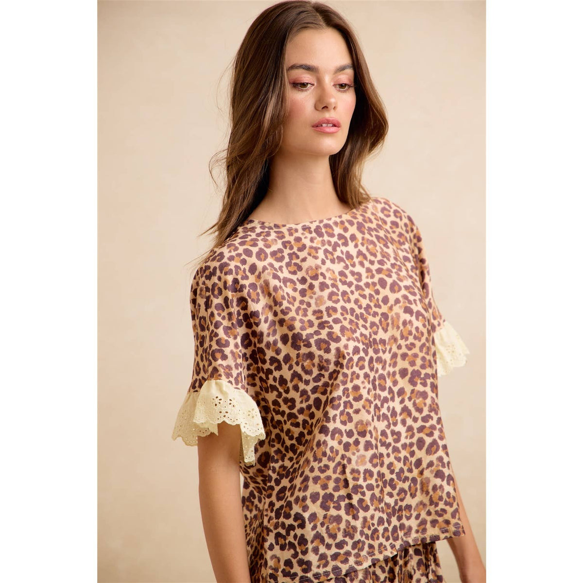LEOPARD AND EYELET LACE RUFFLED TOP
