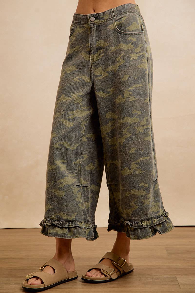 CAMOUFLAGE DENIM RUFFLED HEM MID RISE BLOOMER PANTS