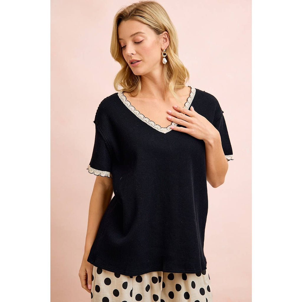 THERMAL KNIT V NECK SHORT SLEEVES TOP WITH CROCHET TRIM