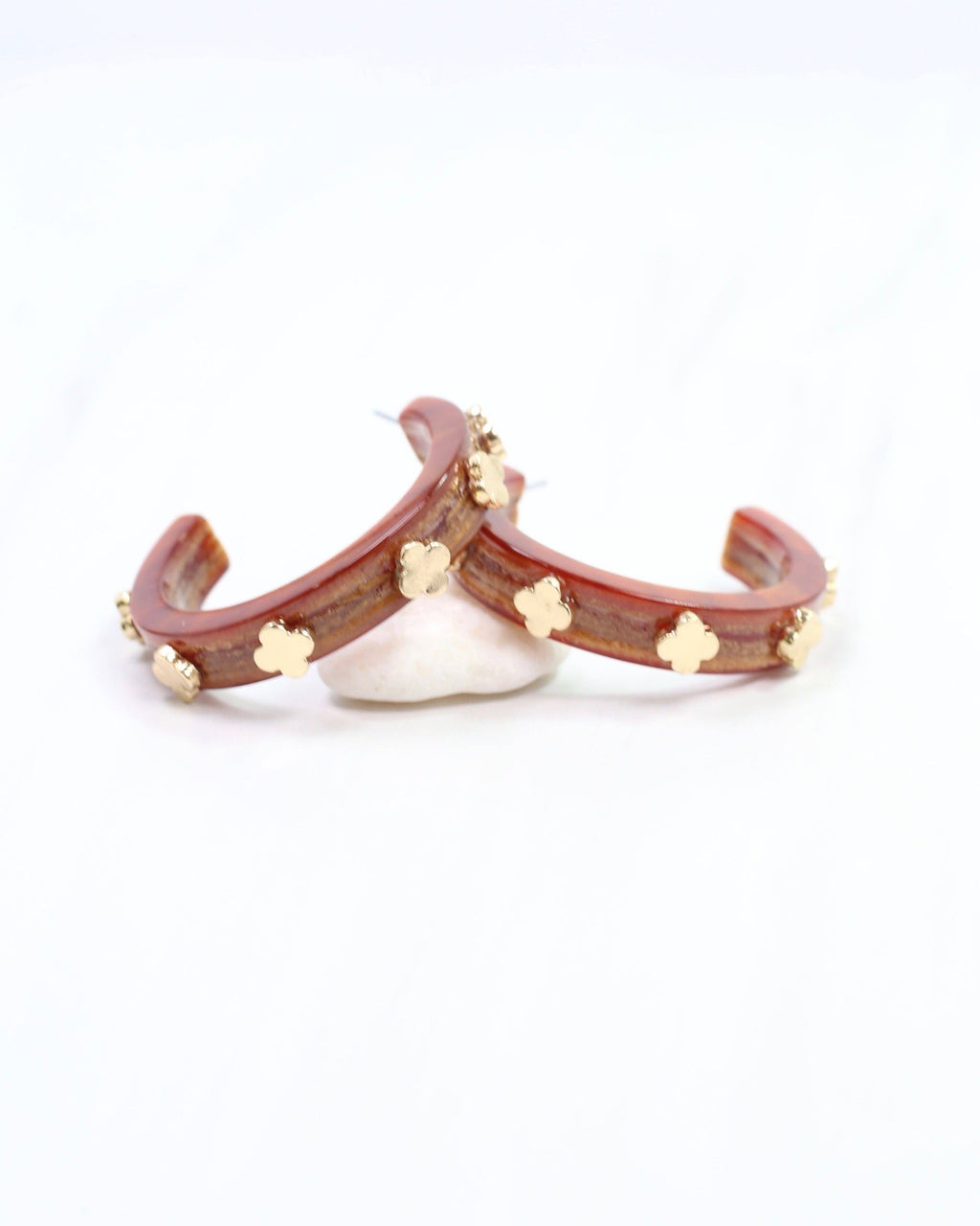 Bellamy Clover Hoop Earring Nat Tortoise