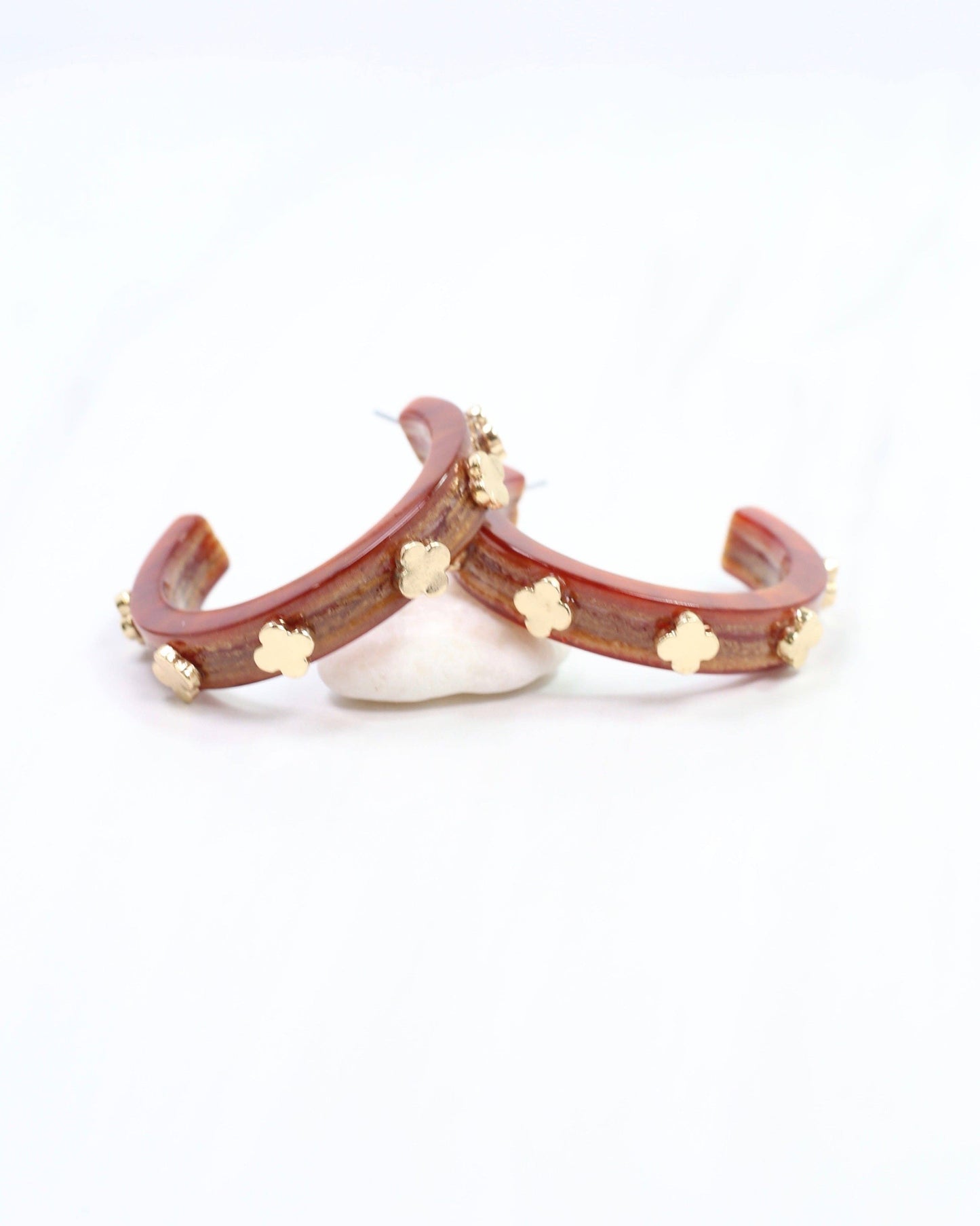 Bellamy Clover Hoop Earring Nat Tortoise