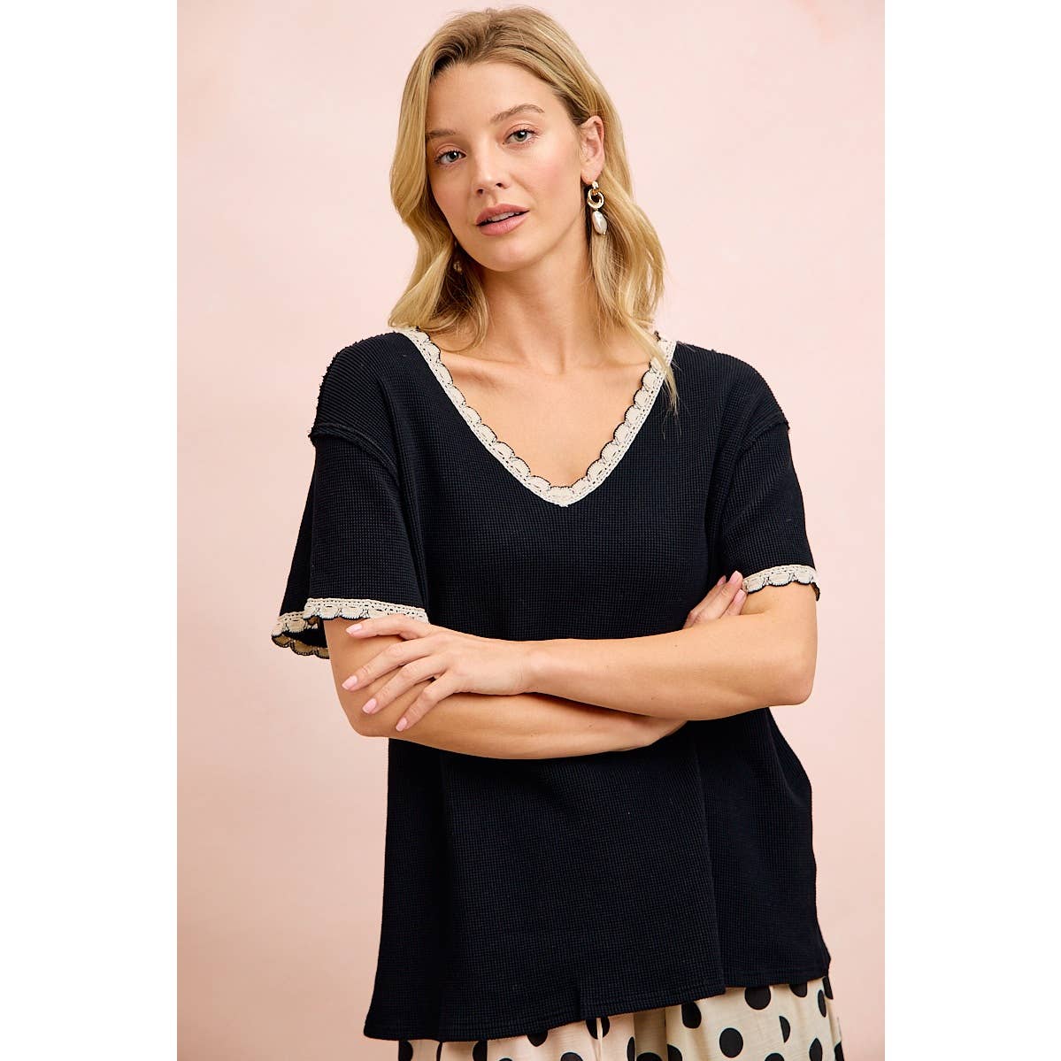 THERMAL KNIT V NECK SHORT SLEEVES TOP WITH CROCHET TRIM