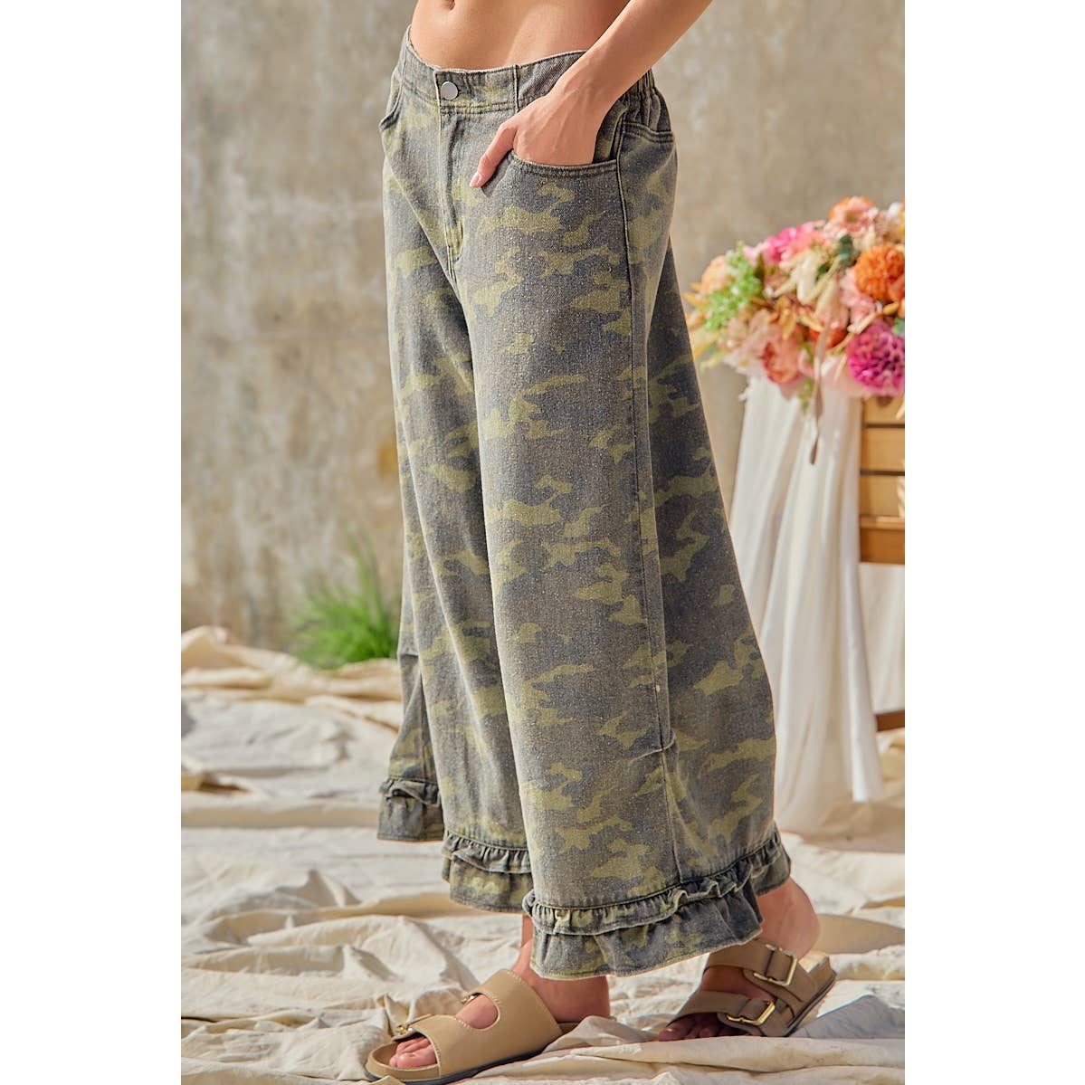 CAMOUFLAGE DENIM RUFFLED HEM MID RISE BLOOMER PANTS