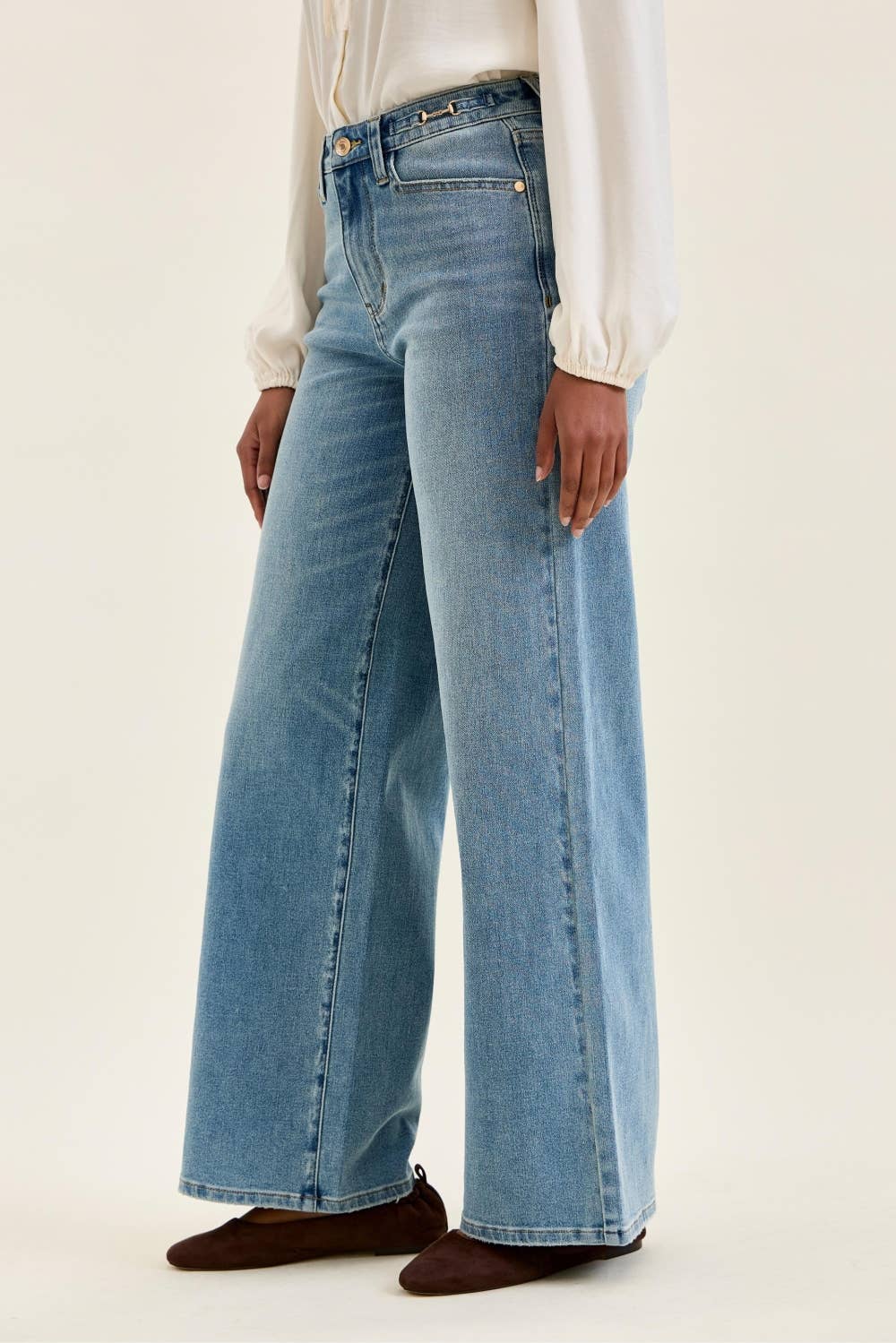 HW ANGELINA Column w/ Harness Trim MD Crisp Blue