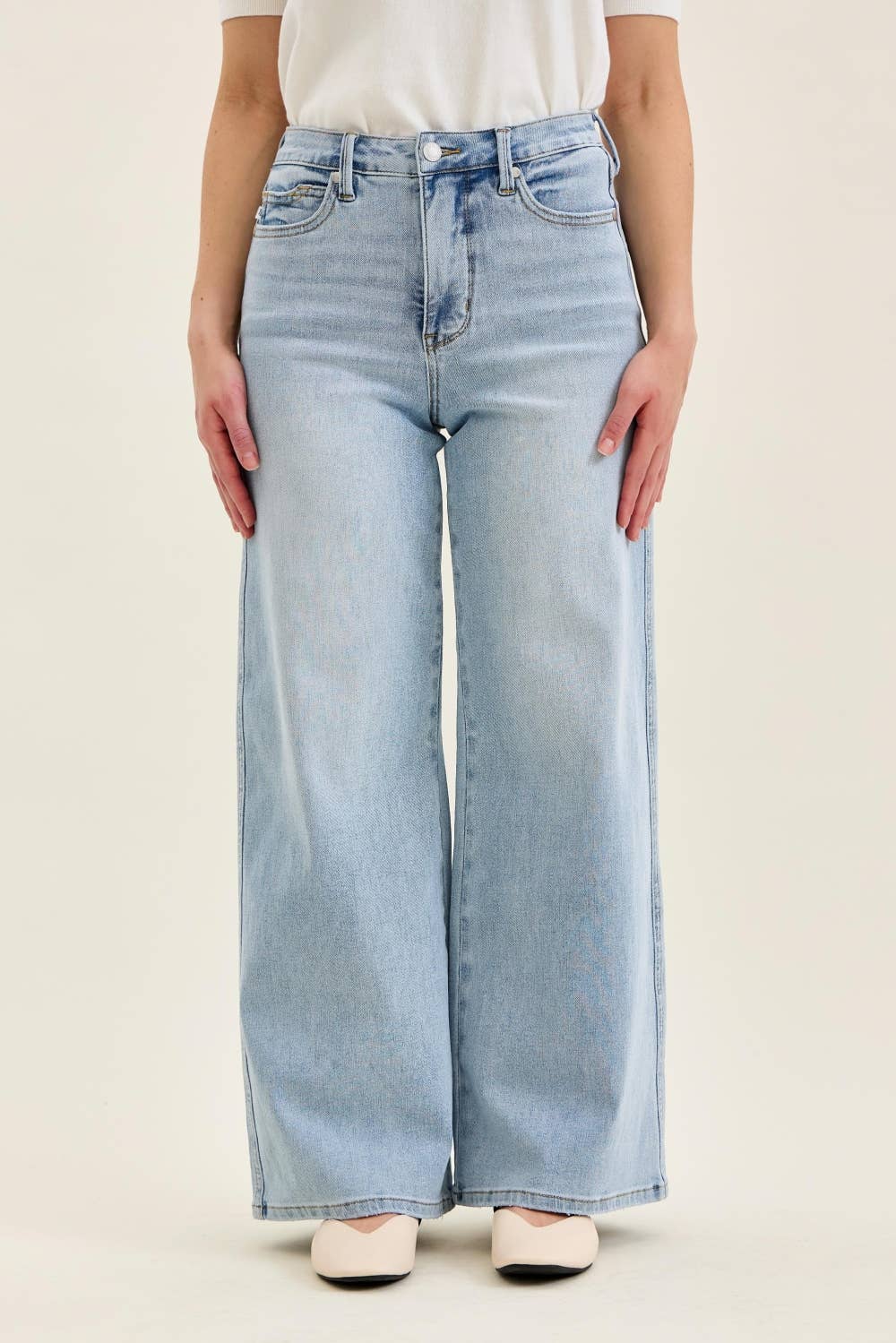 HW Petite T.C. Retro Wide w/ Curve Coin Pkt